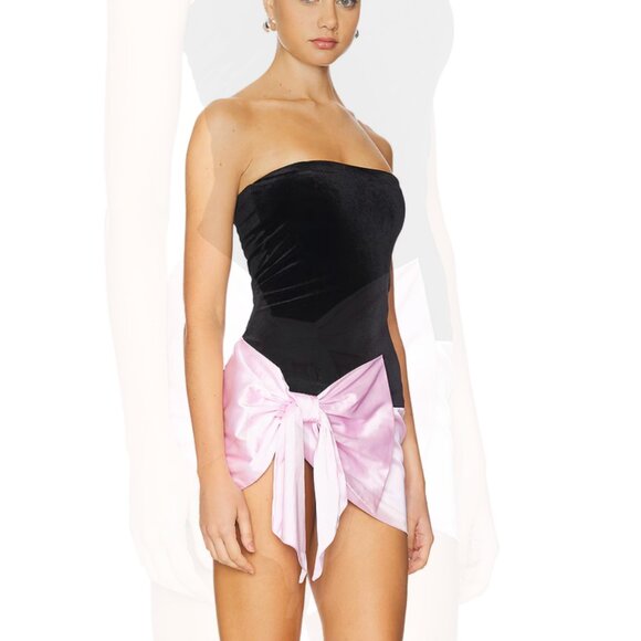 More to Come Dresses & Skirts - NWT More To Come Rosie Velvet Dress